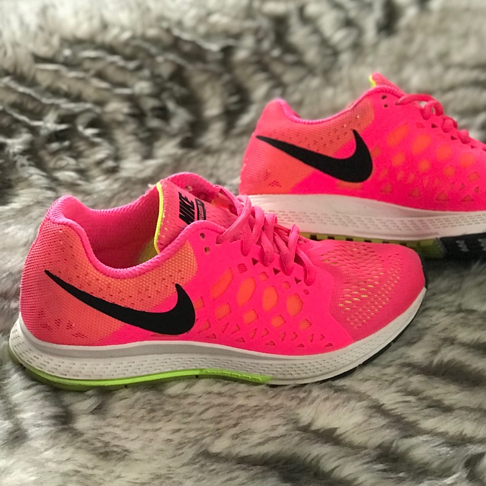 Nike running shoes womens size 7